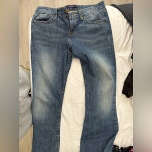 levi’s low rise jeans